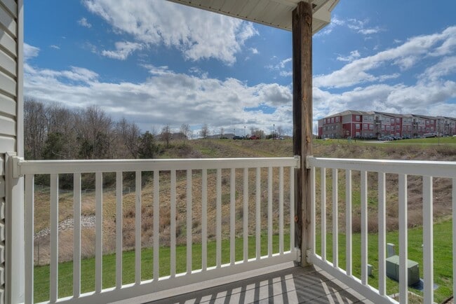 Building Photo - 250 Sheliah Ct