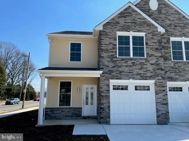 Building Photo - 13499 Damar Dr