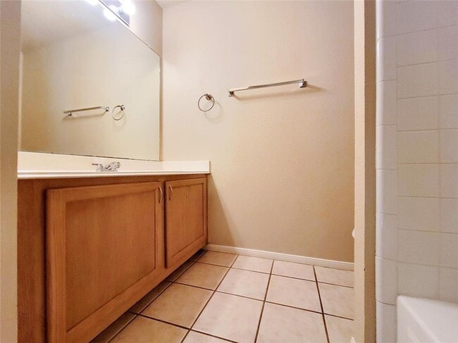 Building Photo - 1530 Arusha St