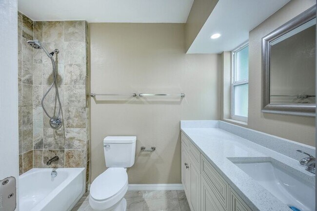 Building Photo - 1436 Tangerine Ct