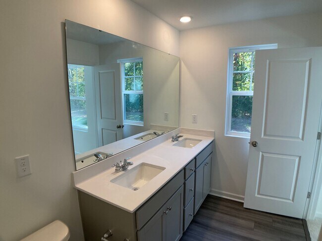 Building Photo - Brand New Townhome in Lawson Townes, Haw R...