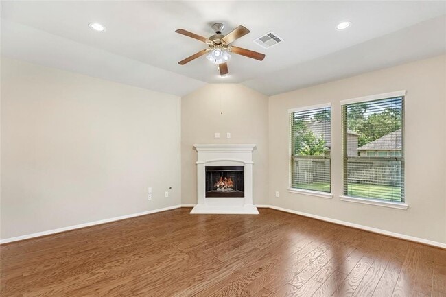 Building Photo - 2471 Garden Falls Dr
