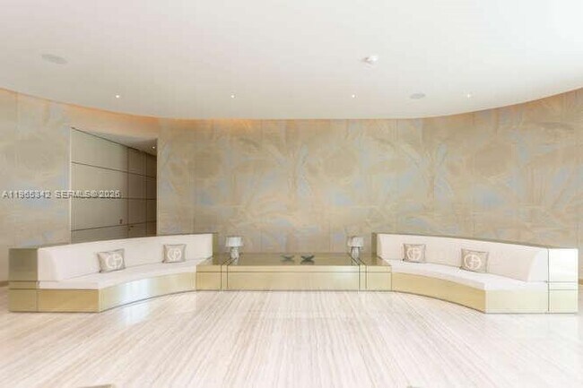 Building Photo - 18975 Collins Ave