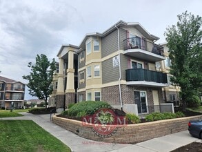 Building Photo - 104 E Resaca Dr