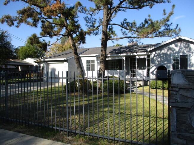 Building Photo - 18649 Chase St