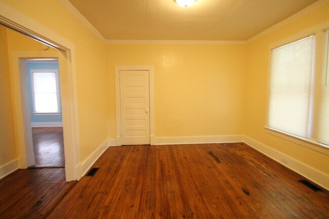 Building Photo - 338 Ebenezer Ave