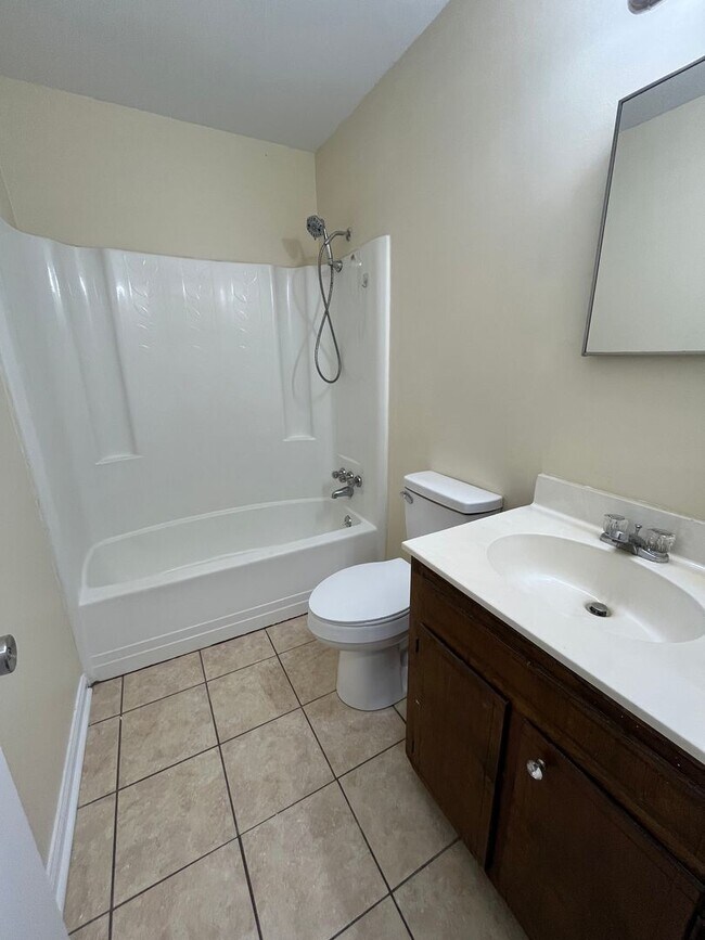 Building Photo - Renovated 2-bedroom, 2-bath duplex