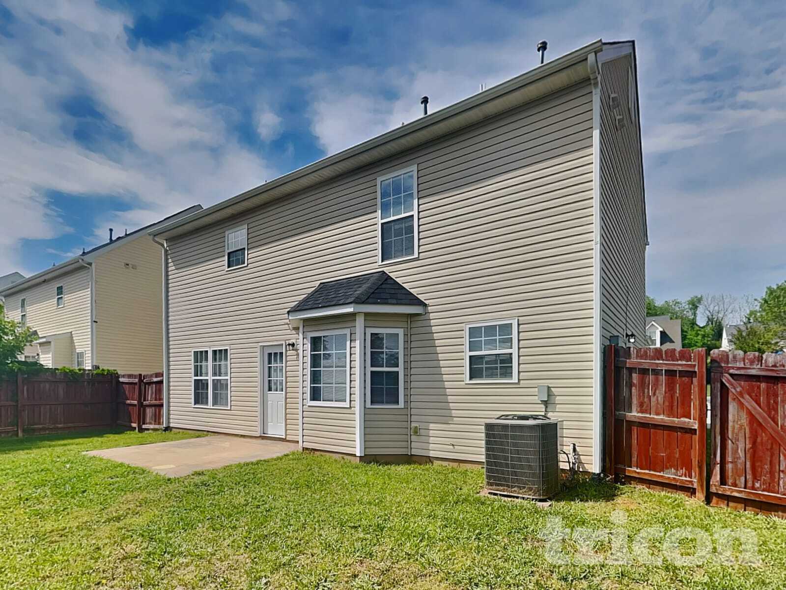 Building Photo - 2120 Ballingarry Dr