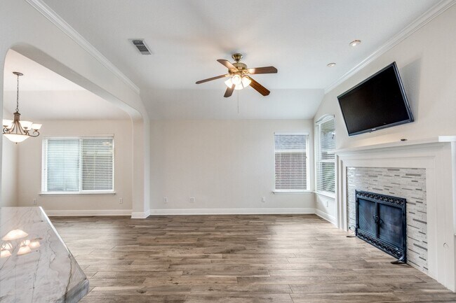 Building Photo - 130 S Veranda Ridge Dr