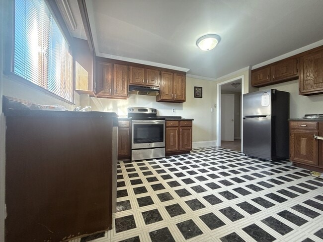 Building Photo - 48 Tappan St