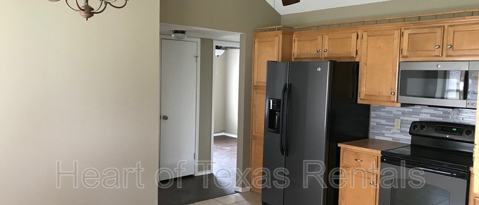 Building Photo - 275 Paintbrush-