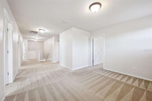 Building Photo - 1310 Oakcrest Ct