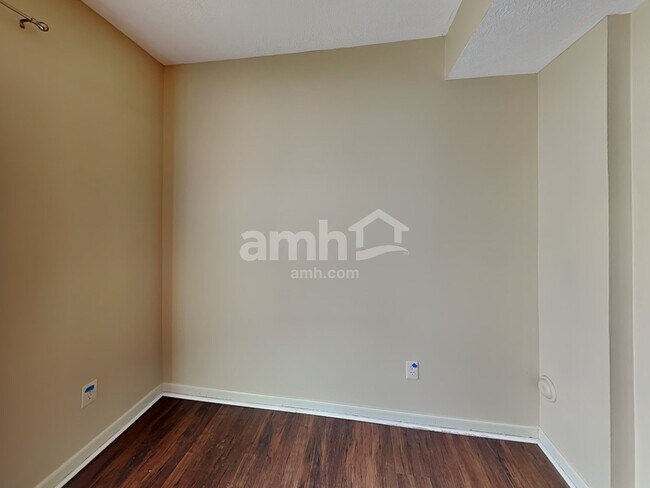 Building Photo - 7187 Normanton Dr