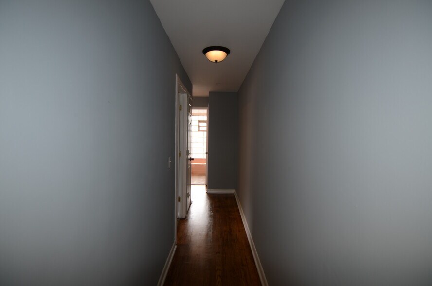 Building Photo - 7121 Delaware Ave