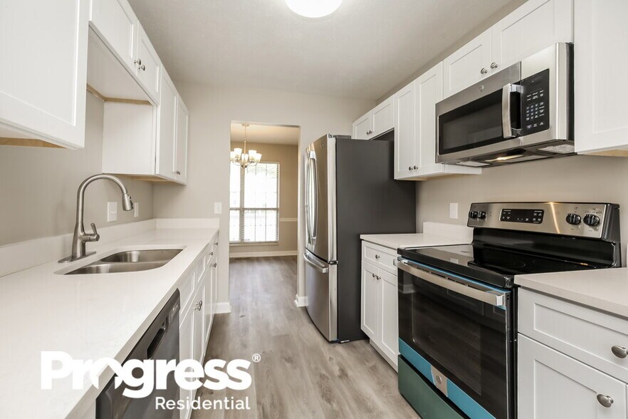 Building Photo - 404 Sorensen Way