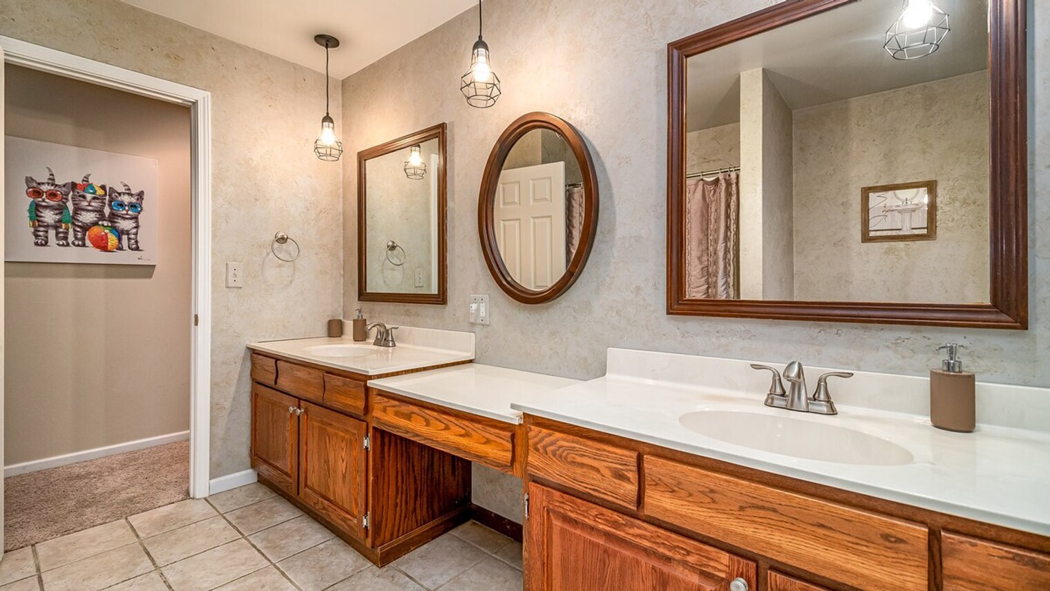 Building Photo - 908 Arthur Dr