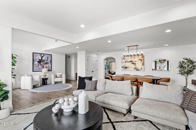 Building Photo - 1316 Hookridge Dr