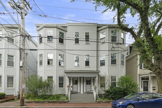 Primary Photo - 64 Pleasant St