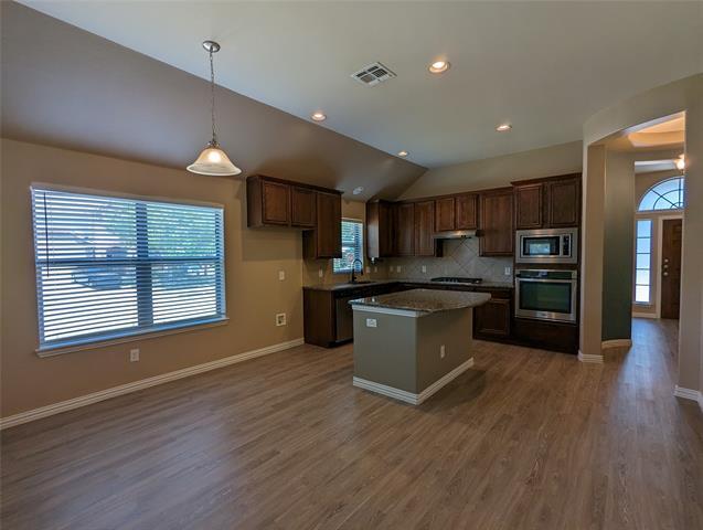 Building Photo - 2904 Cattle Baron Dr