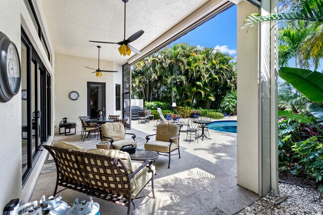 Building Photo - 6700 Fox Hollow Dr