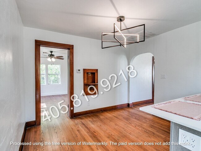 Building Photo - 2212 N Kelham Ave