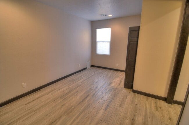 Building Photo - Meriposa Masterpiece