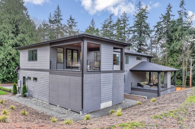 Building Photo - 3204 116th Ave NE