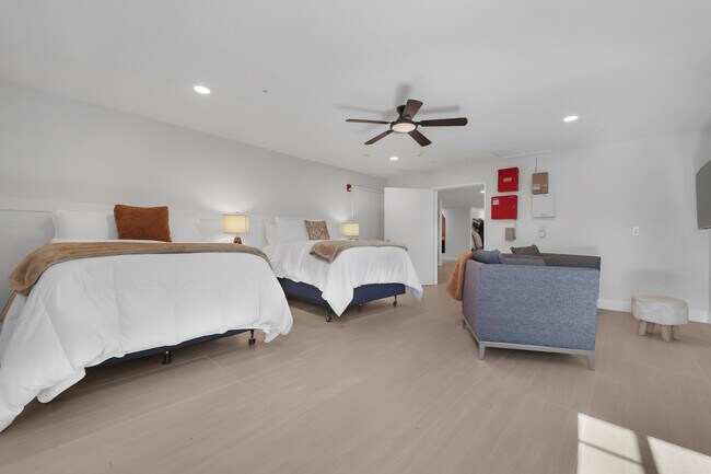 Building Photo - 2246 Paseo Roseta