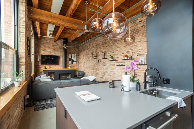 Building Photo - 1727 S Indiana Ave