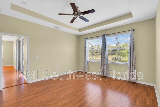 Building Photo - 2844 Esmeralda Dr