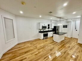 Building Photo - 74 Corona St