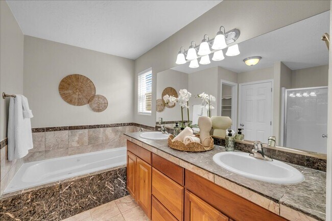 Building Photo - 2367 Monarch Cir