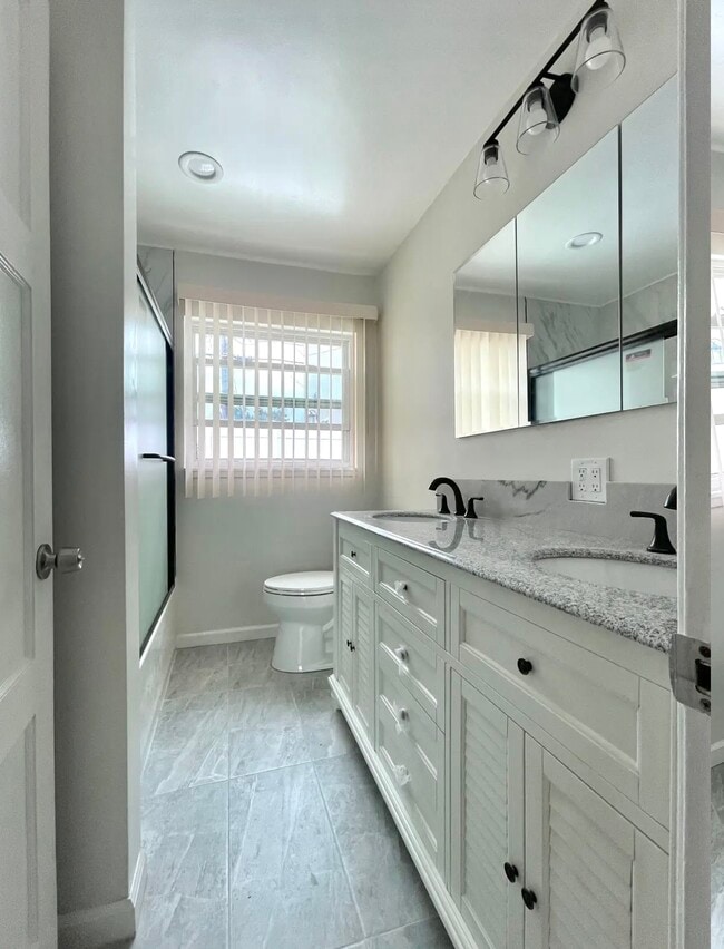 Building Photo - 7949 Clearfield Ave