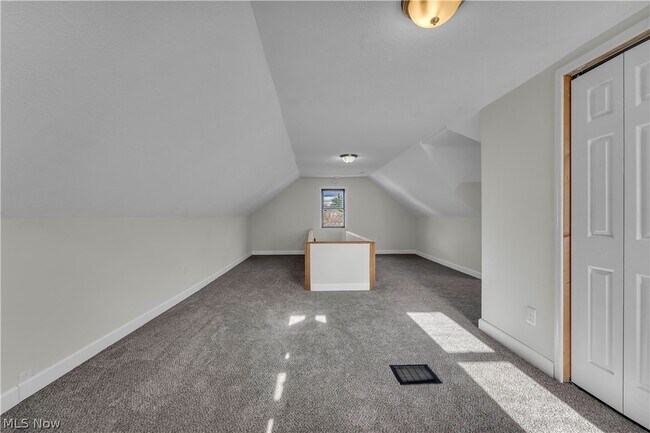 Building Photo - 14404 Rockside Rd