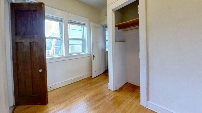 Building Photo - 111 E Gorham St