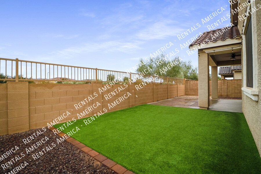 Building Photo - 21271 E Pecan Ln