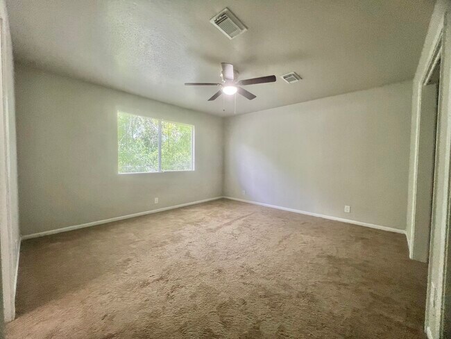 Building Photo - 6702 Tamar Dr