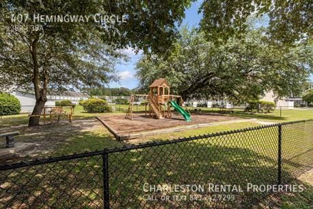 Building Photo - 407 Hemingway Cir