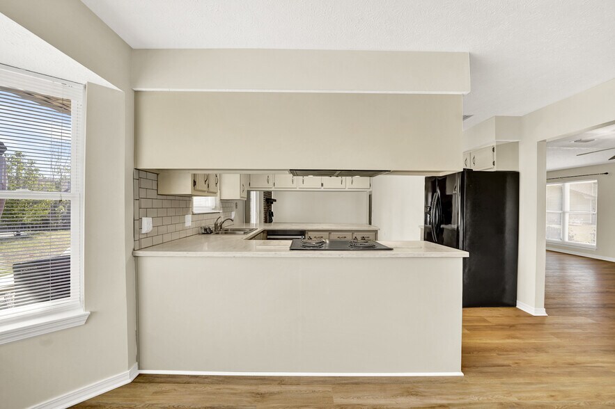 Building Photo - 7525 Melody Ln