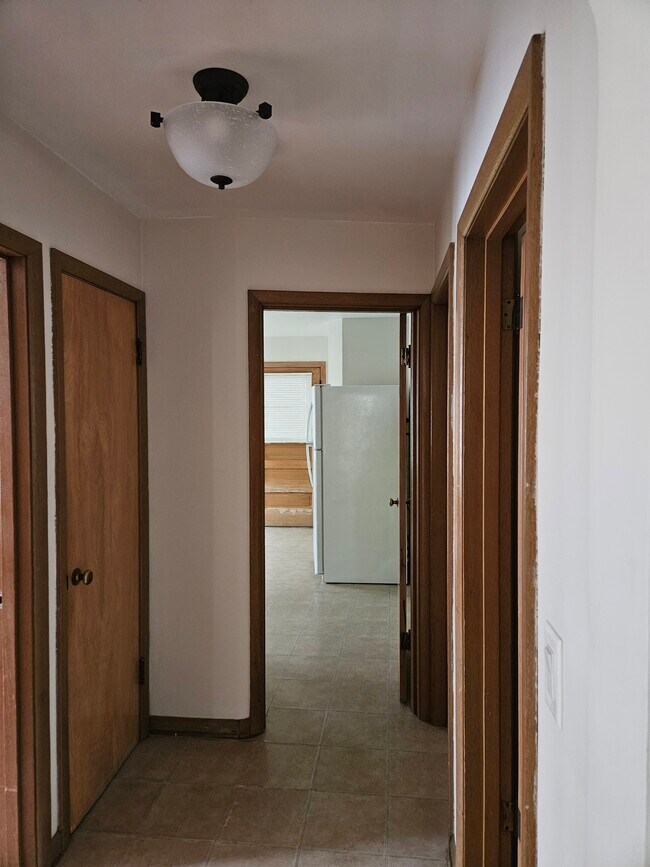 Building Photo - 5401 W Byron St