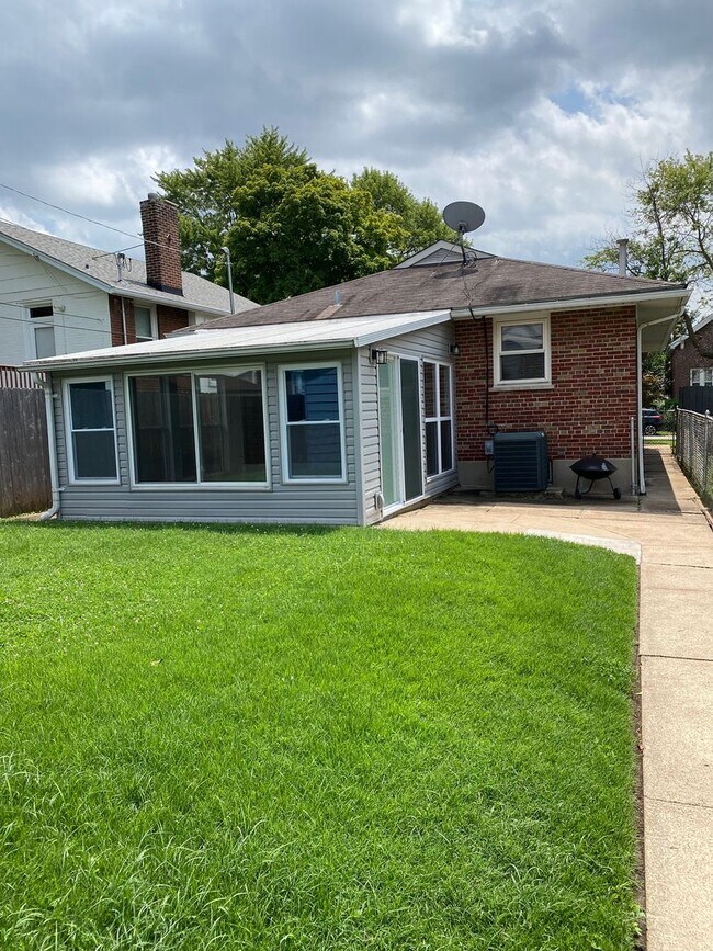 Building Photo - Newly Renovated Home with 2 Car garage in ...