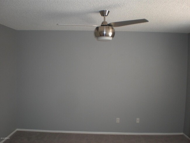 Building Photo - 815 E Grovers Ave