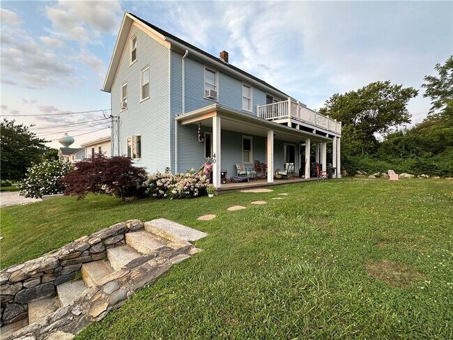 Building Photo - 40 Hemlock Ave
