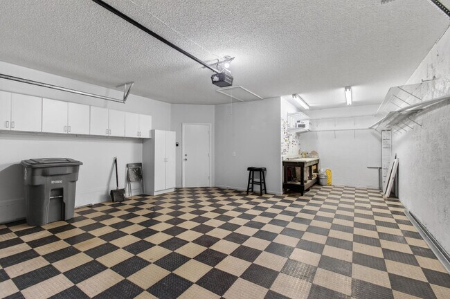 Building Photo - 6425 96th Pl S