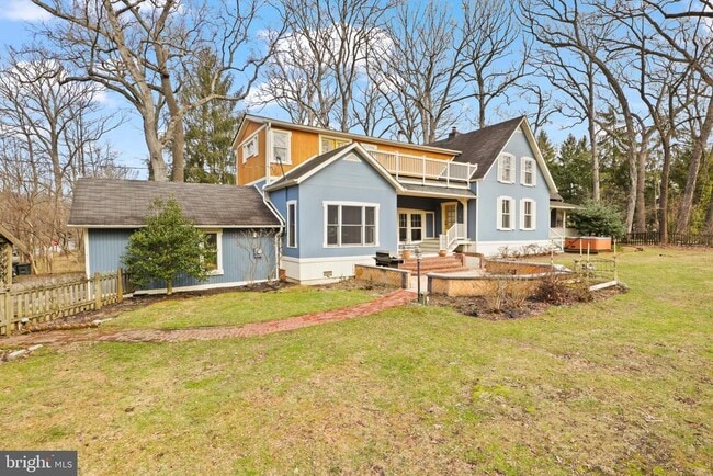 Building Photo - 206 Grove Ave