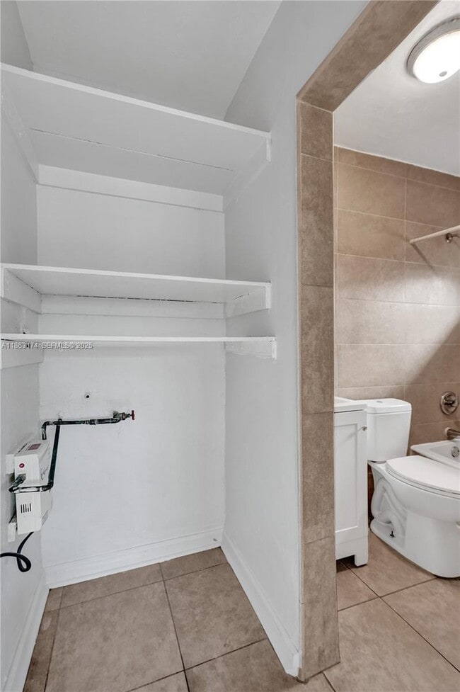 Building Photo - 2525 Superior St