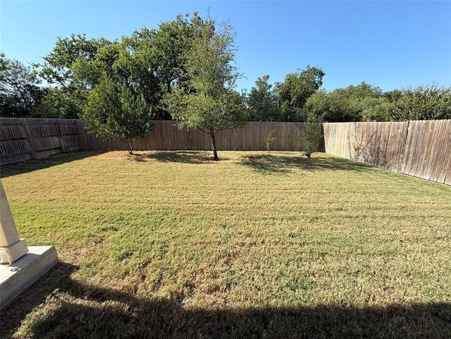 Building Photo - 6609 Ranchito Dr