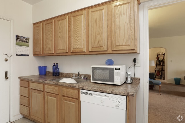 Interior Photo - Country Club Apartments