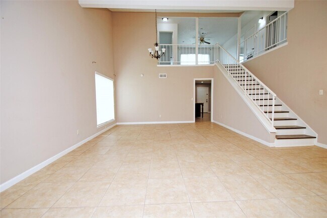 Building Photo - 13507 White Cliff Dr