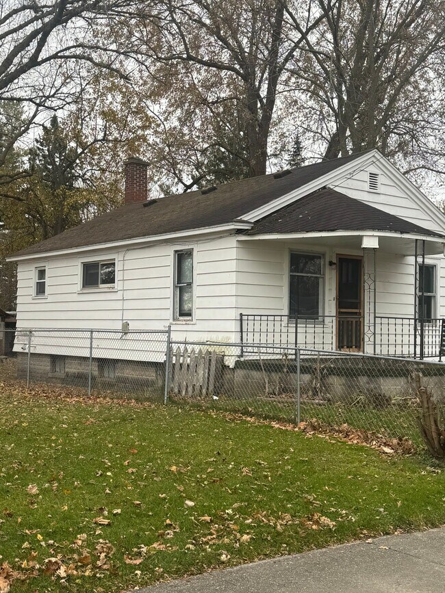 Building Photo - 2236 King St